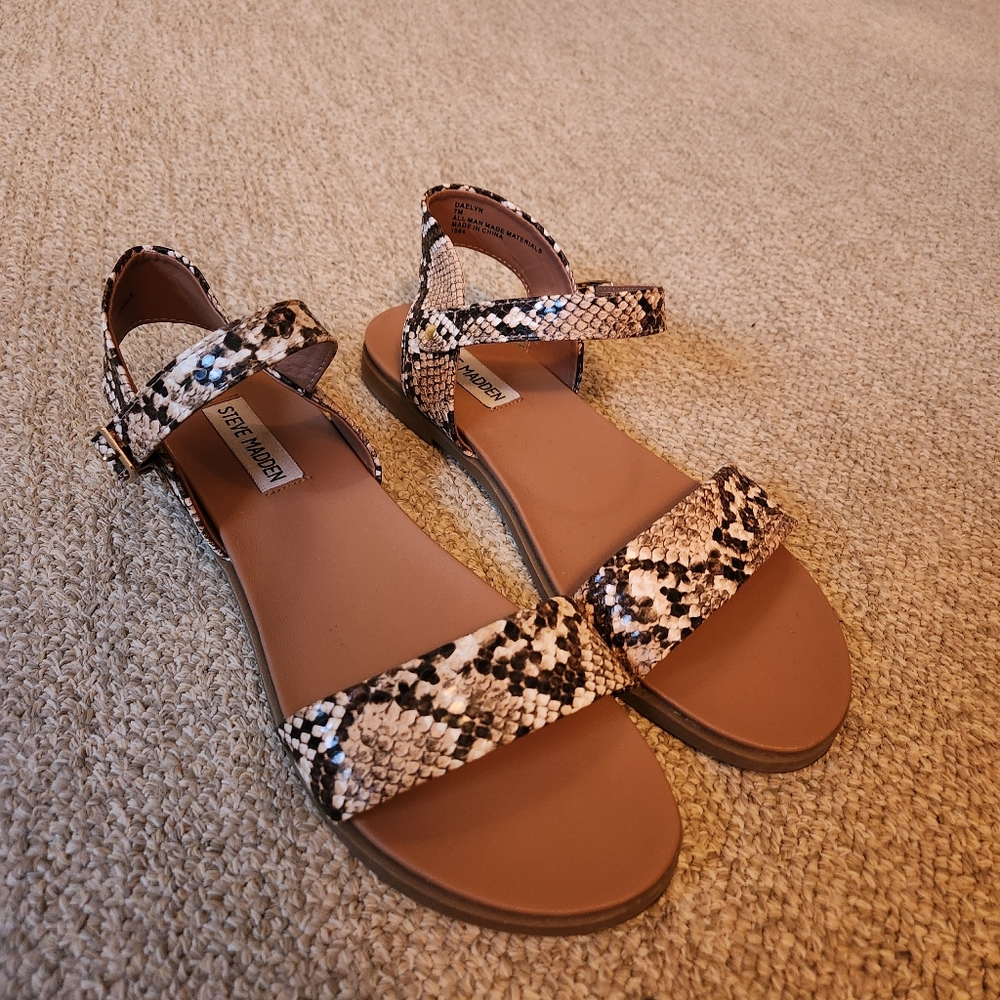 Steve Madden sandals